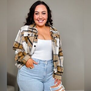 Only worn in try on- Cropped white, beige and tan flannel jacket. Size XL